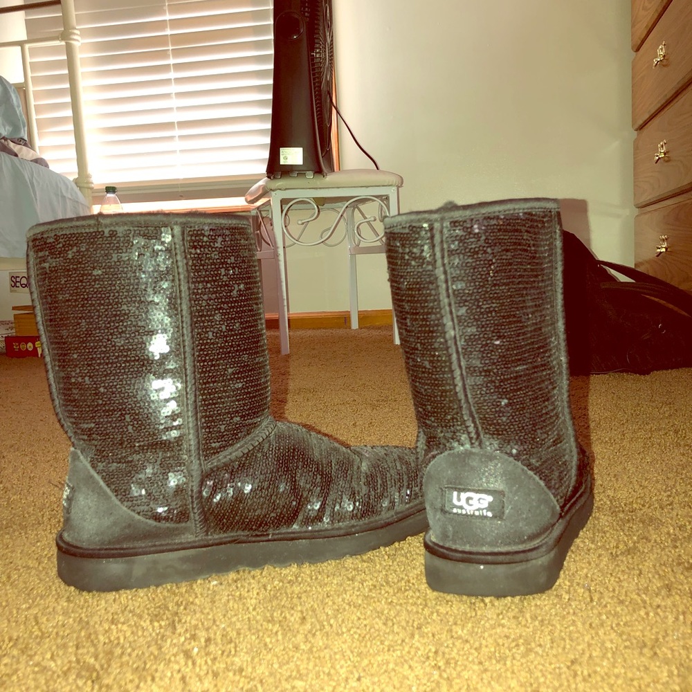 UGGS
